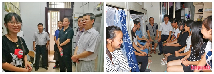 11.3刘正东-罗副校长 视察宿舍_合体.jpg